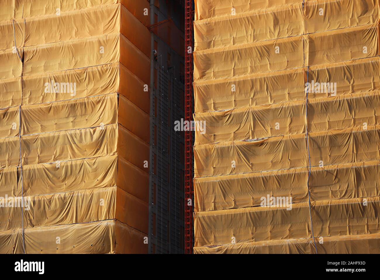 Tarpaulin background hi-res stock photography and images - Alamy