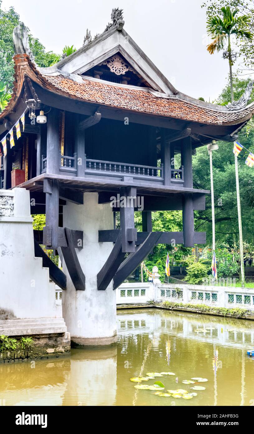 One Pillar Pagoda Hanoi Vietnam Stock Photo Alamy