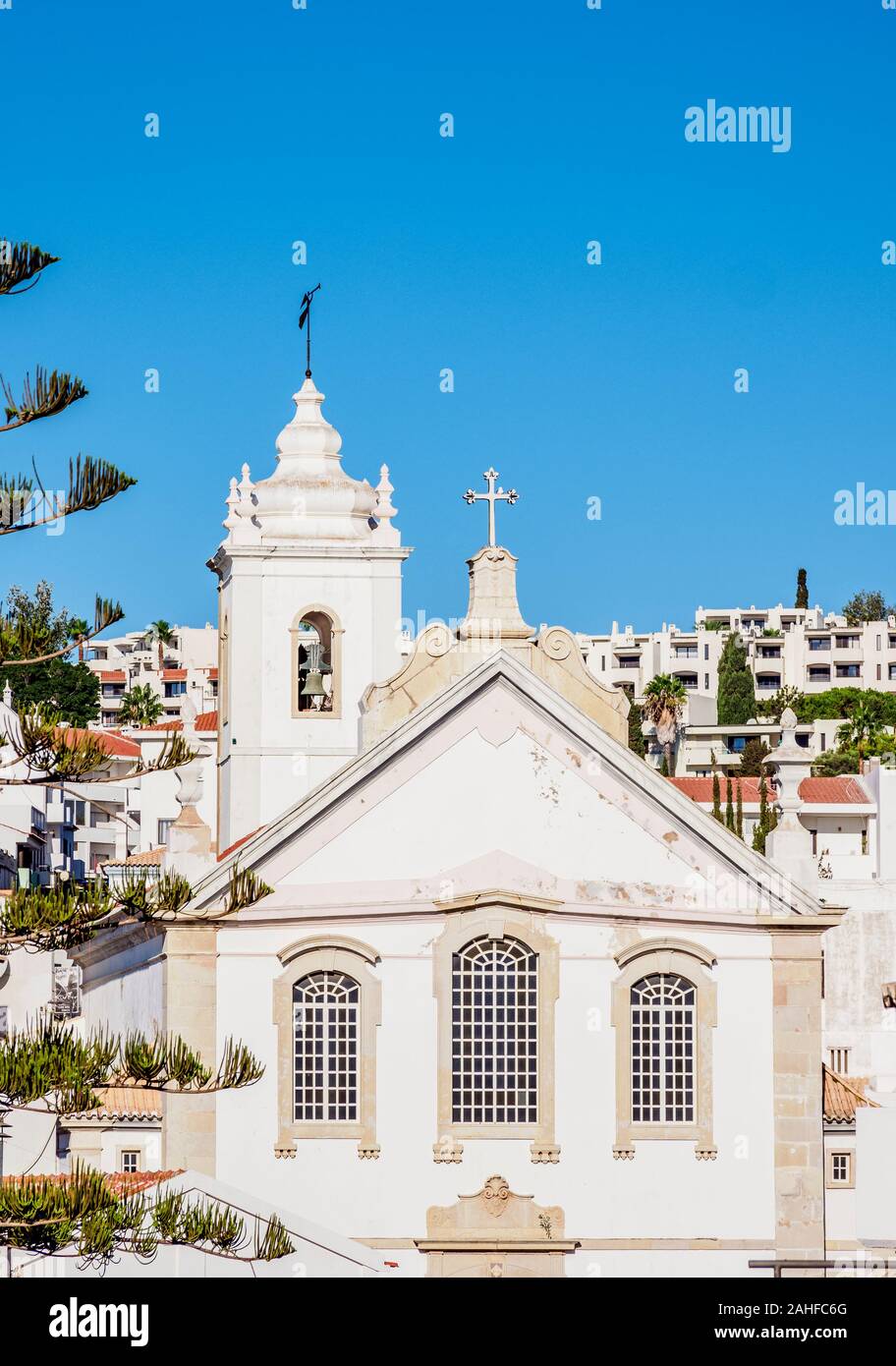 Albufeira church old town hi-res stock photography and images - Alamy