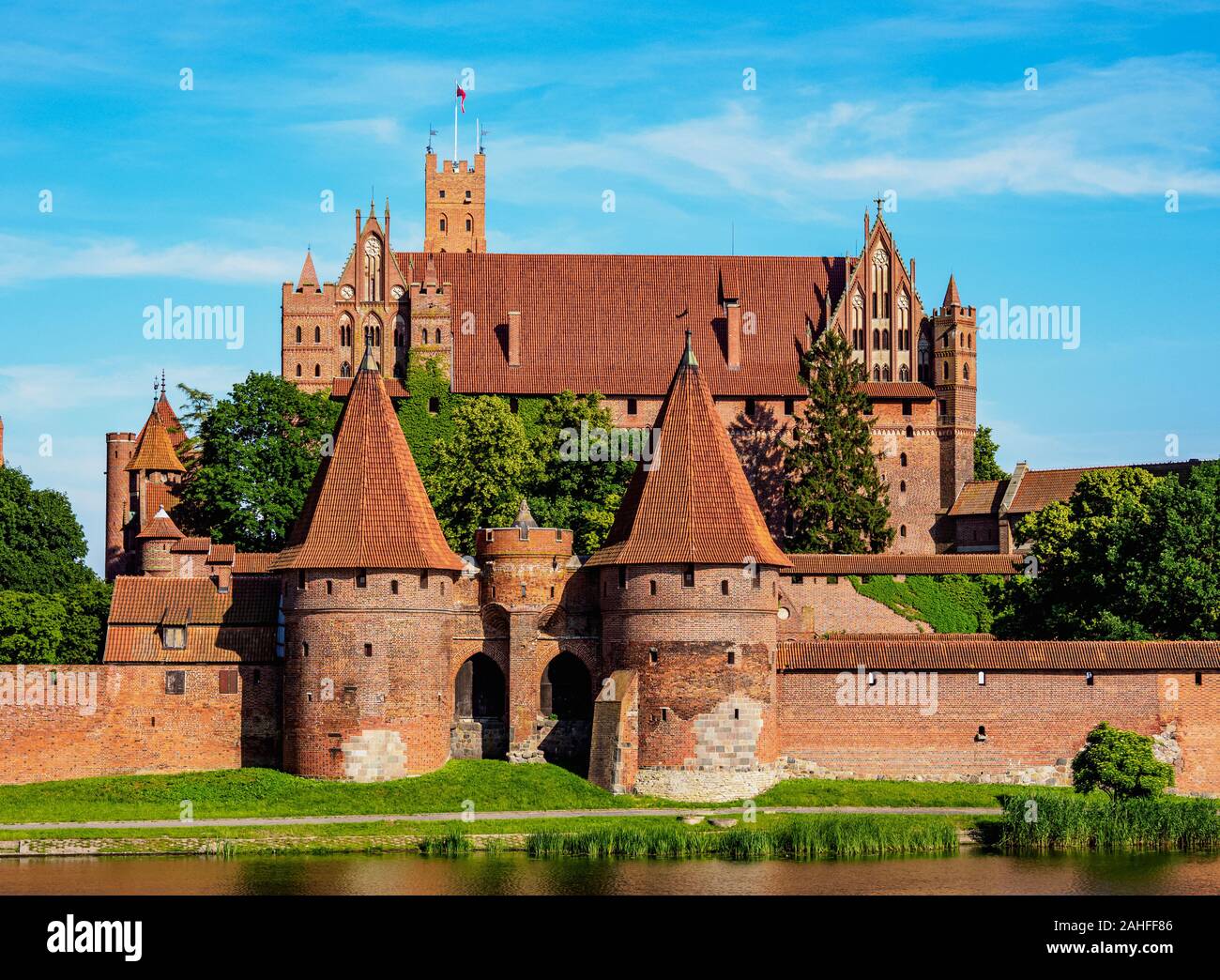 castle-of-the-teutonic-order-in-malbork-pomeranian-voivodeship-poland