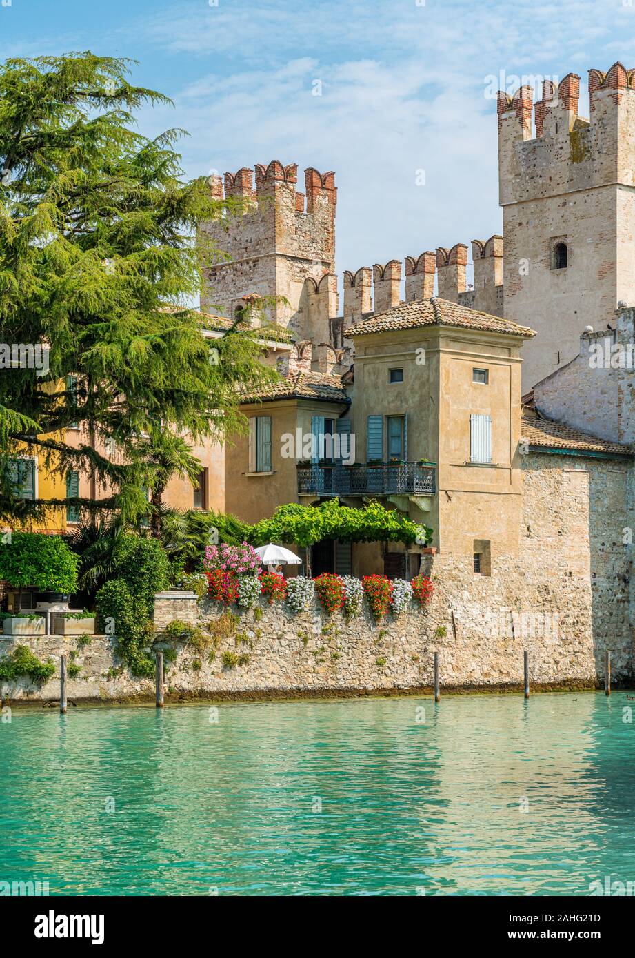 The picturesque town of Sirmione, on Lake Garda, Province of Brescia, Lombardy, Italy. Stock Photo