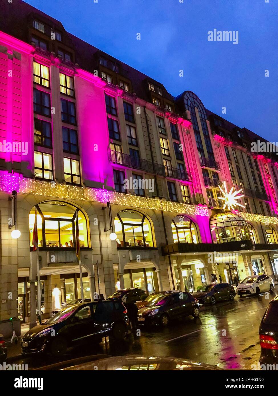 Luxury hilton hotel berlin design hi-res stock photography and images ...