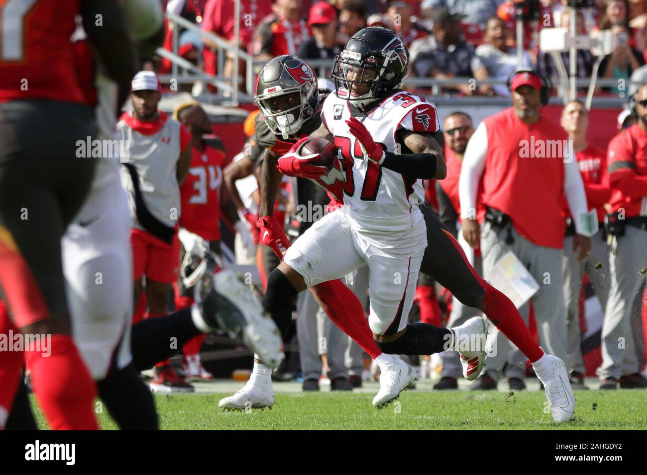 December 29, 2019: Atlanta Falcons wide receiver Julio Jones (11) leaves  the field after the NFL game between the Atlanta Falcons and the Tampa Bay  Buccaneers held at Raymond James Stadium in