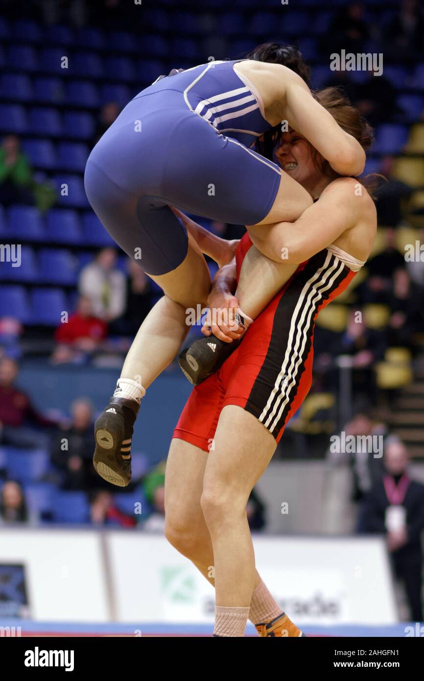 Freestyle wrestling hi-res stock photography and images picture