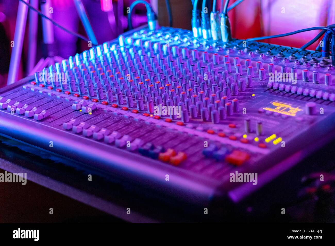 Professional Audio Sound Mixing Console, Many Buttons of mixer board