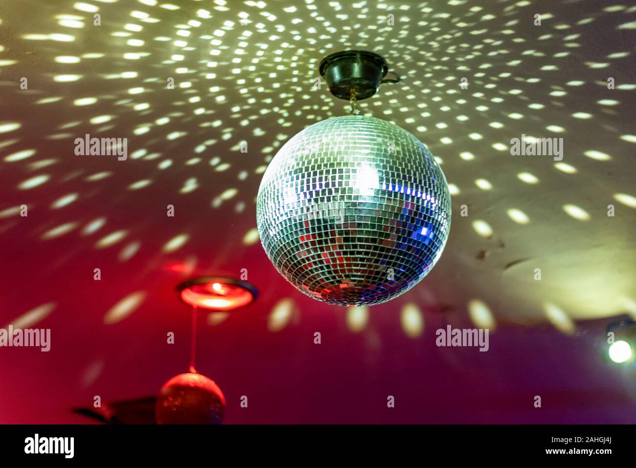 Golden Disco Ball With Light Rays Stock Illustration - Download