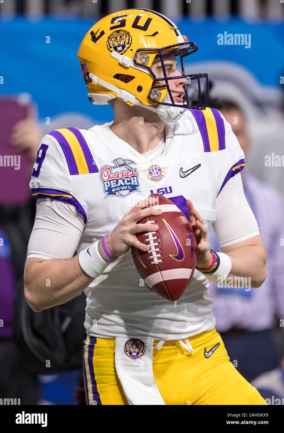 Atlanta, Georgia. 28th Dec, 2019. LSU quarterback Joe Burrow (9) during  pregame warmups prior to NCAA Football game action between the Oklahoma  Sooners and the LSU Tigers at Mercedes-Benz Stadium in Atlanta,