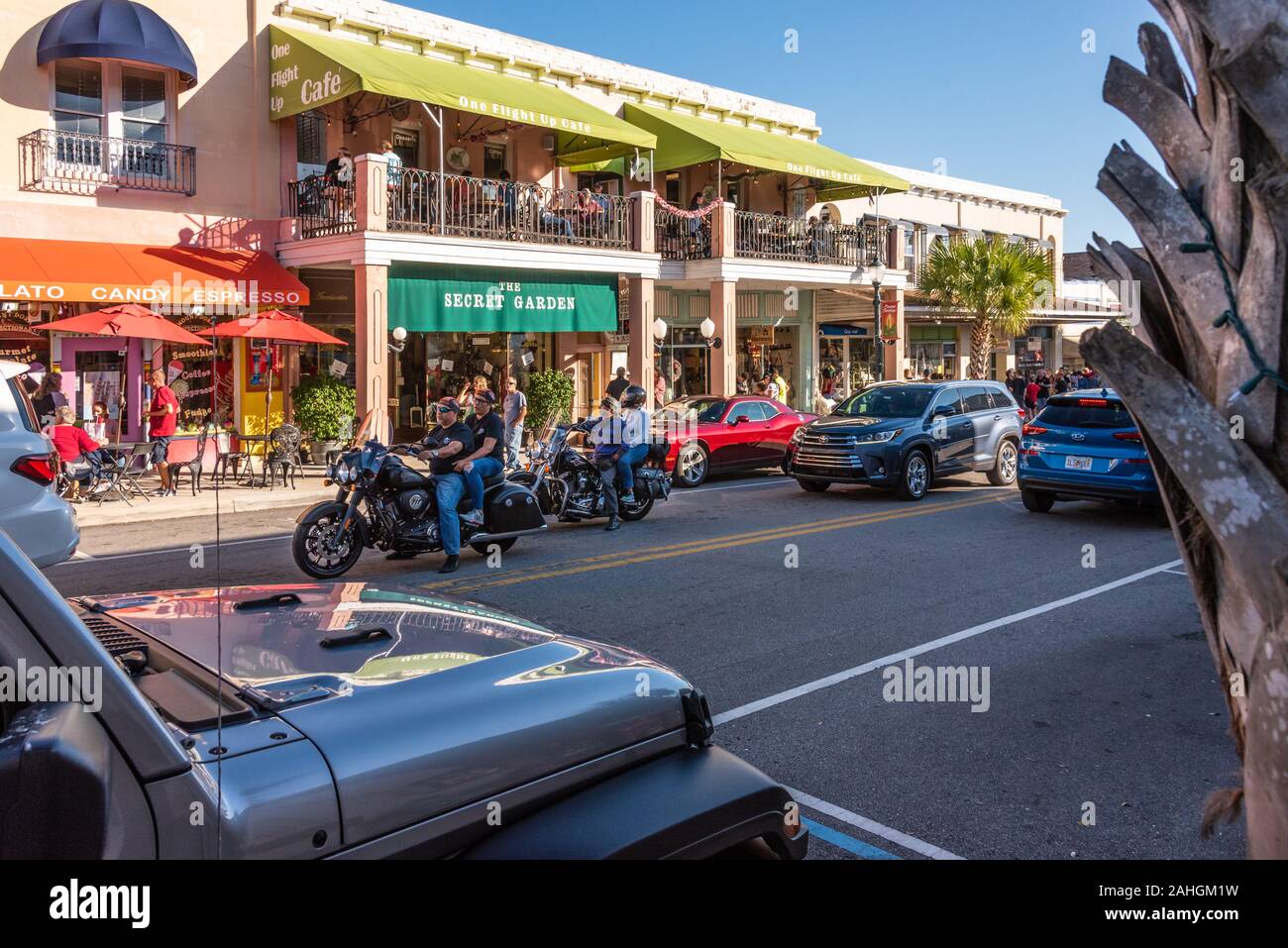 Downtown Mount Dora, Florida. (USA Stock Photo - Alamy, image size:1300x957
