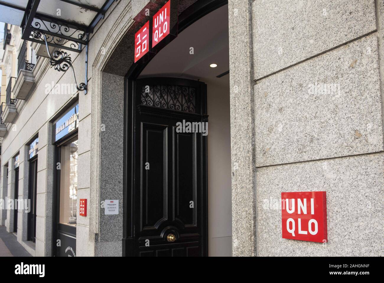 Spain. 28th Dec, 2019. Japanese clothing brand Uniqlo logo and store in  Madrid, Spain Credit: Budrul Chukrut/SOPA Images/ZUMA Wire/Alamy Live News  Stock Photo - Alamy