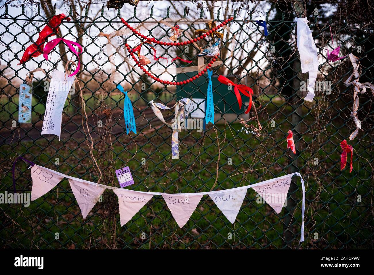 Denham, UK. 29th December 2019. Stand for the Trees, a Walk for Wildlife and Water, organised by Chris Packham and supported by Extinction Rebellion, #ReThinkHS2, Save the Colne Valley, STOP HS2 and Hillingdon Green Party. Speakers described the threats to the habitats that are the homes of endangered eels, bats, otters, water voles, the loss of 28,000 trees to HS2 and the chalk aquifer that contributes to much of London’s water. Credit: Stephen Bell/Alamy Stock Photo