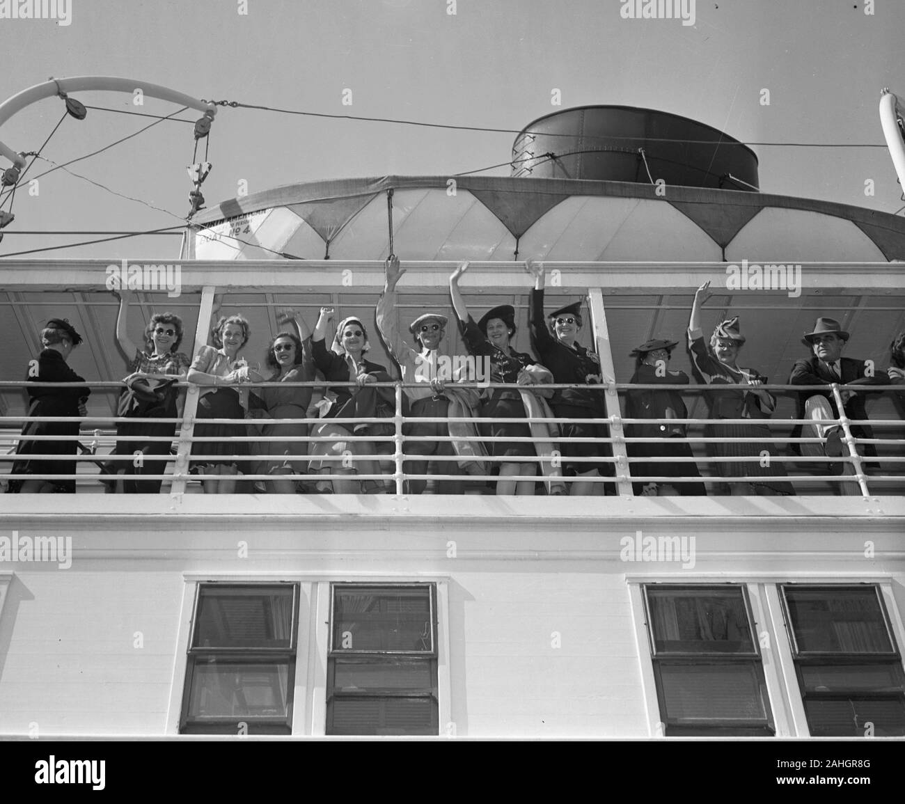 Passengers on the SS North America, 1942 Stock Photo