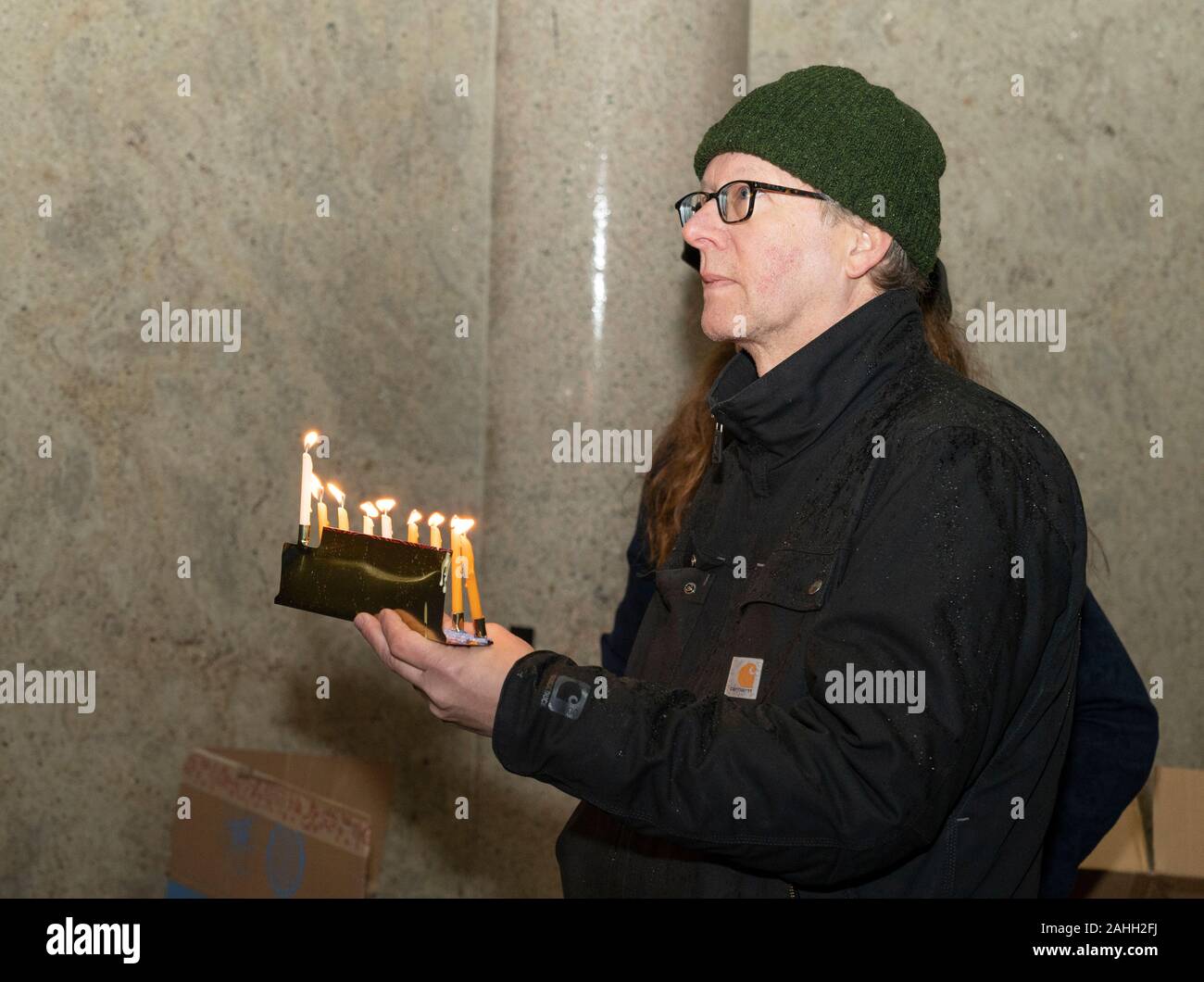 Grand army plaza menorah hires stock photography and images Alamy