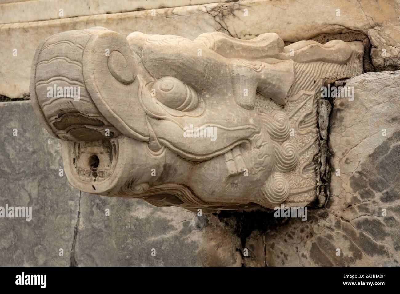Stone Dragon Marble Carving High Resolution Stock Photography And Images Alamy
