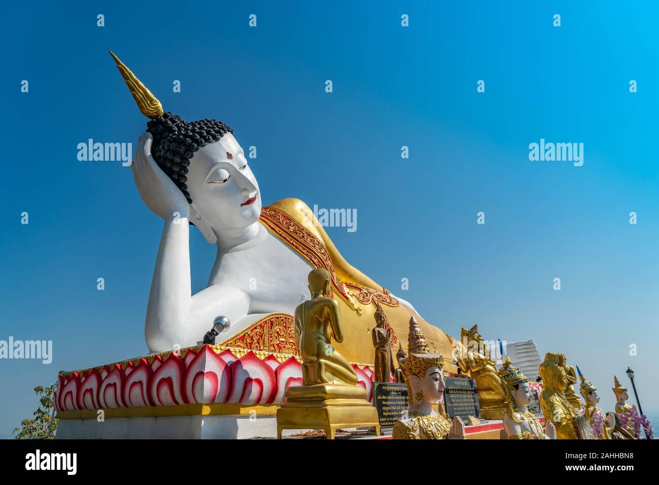 Chiang Mai, Thailand - Dec 26, 2019 : Beautiful Big Buddha statue at Wat Phra That Doi Kham or Phra That Doi Kham Temple. Stock Photo