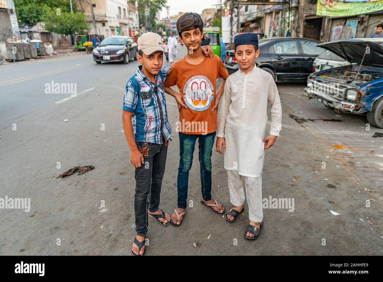 Pics pakistani boys Pakistani Men