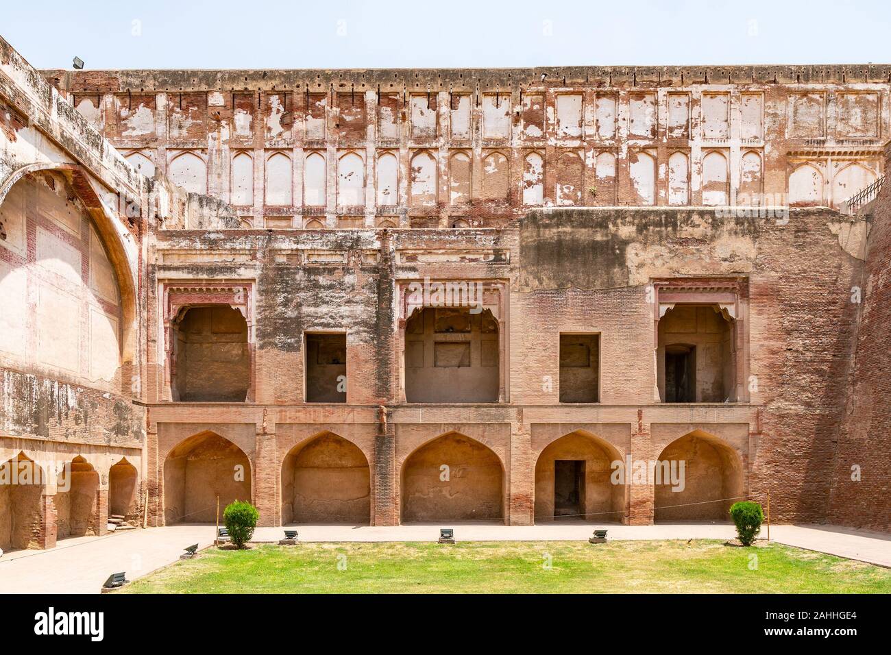 Lahore sheesh mahal hi-res stock photography and images - Alamy