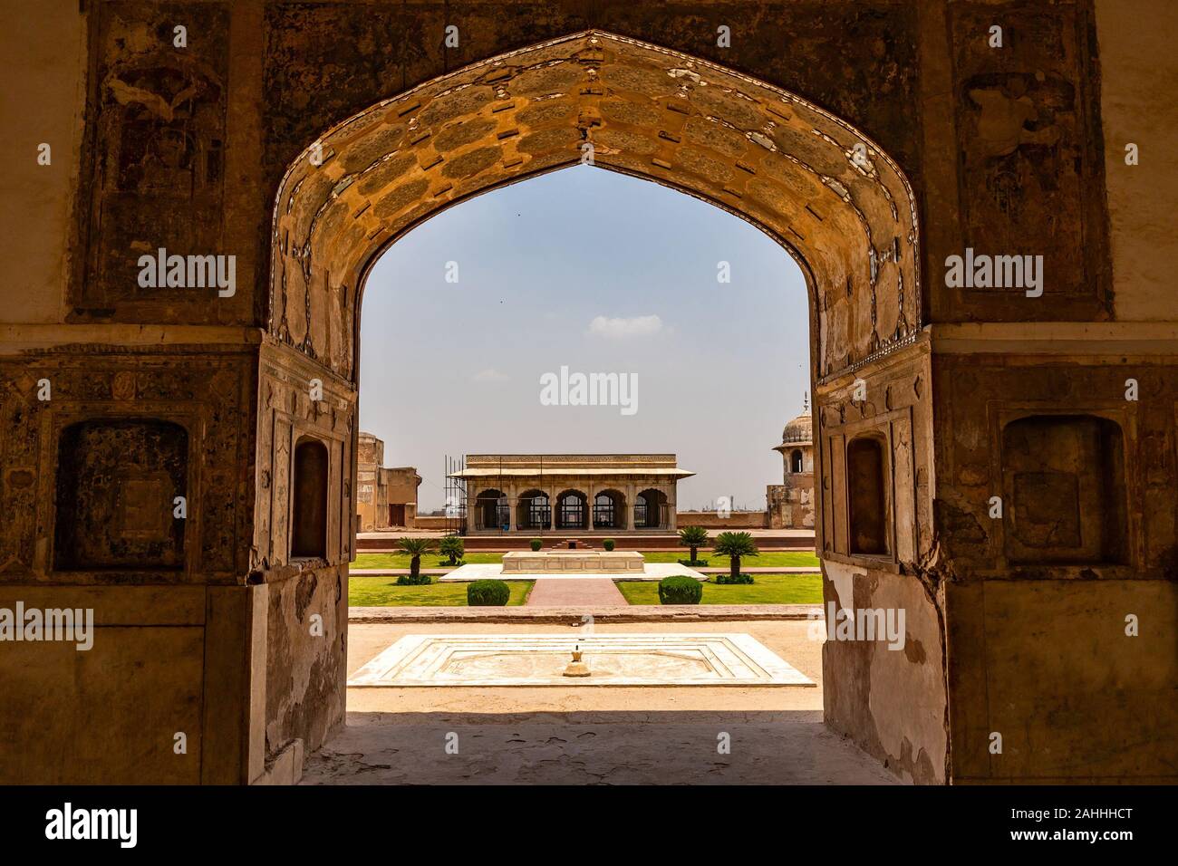 Sheesh mahal lahore hi-res stock photography and images - Alamy