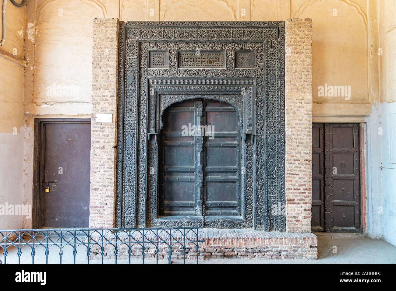 Sheesh mahal lahore hi-res stock photography and images - Alamy