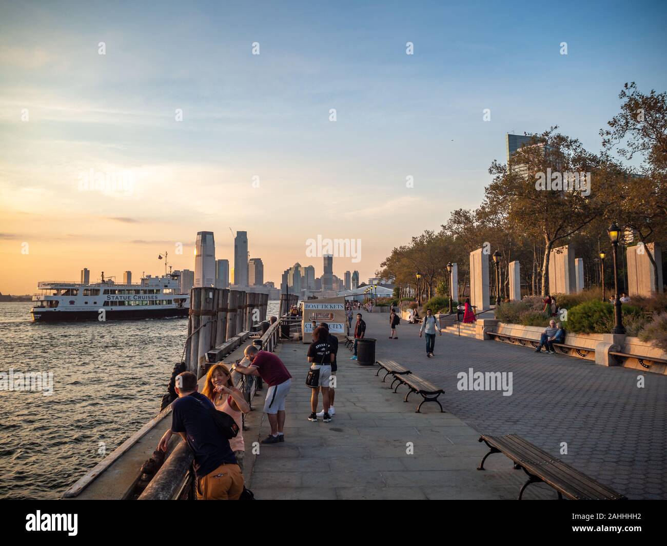 New York City, Manhattan, United States of America [ Pier A Harbor House - Battery Park Slip 6, restaurant and bar, beer view on New Jersey ] Stock Photo