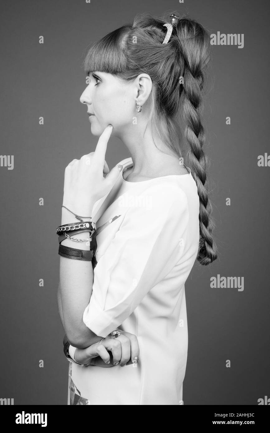 Portrait of young beautiful woman in black and white Stock Photo - Alamy
