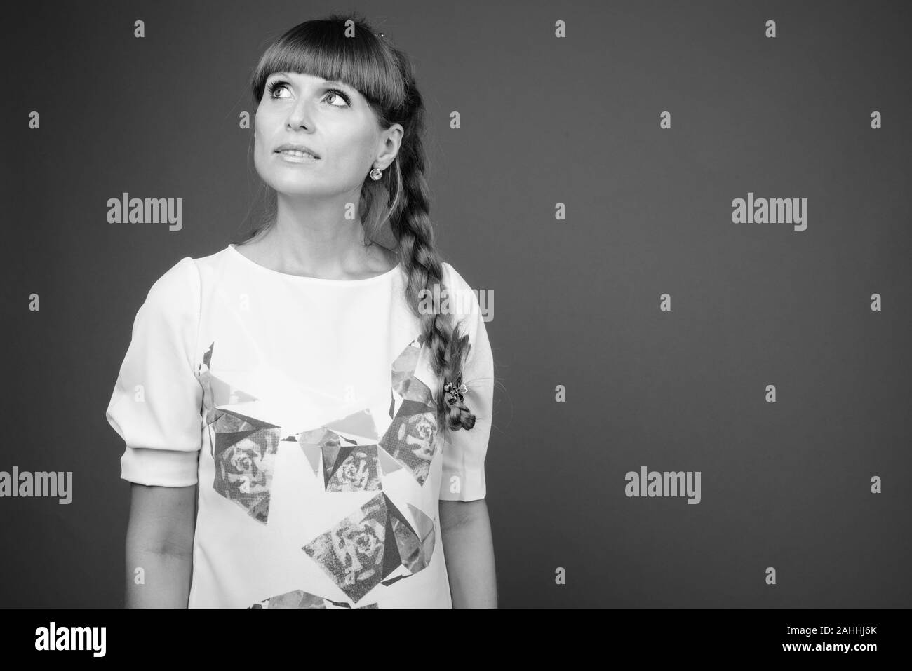 Portrait of young beautiful woman in black and white Stock Photo - Alamy