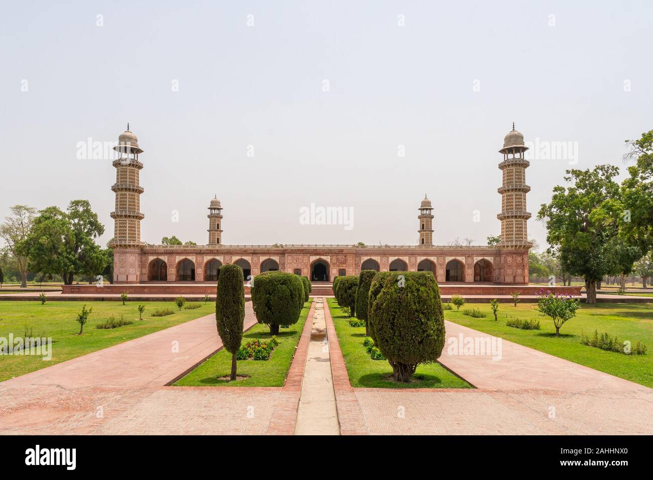 Lahore Shahdara Bagh Jahangir's Tomb Picturesque View of the Exterior Mausoleum with Clipped Hedges on a Sunny Blue Sky Day Stock Photo