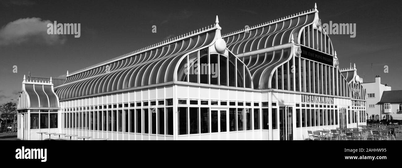 Lowestoft promenade hires stock photography and images Alamy