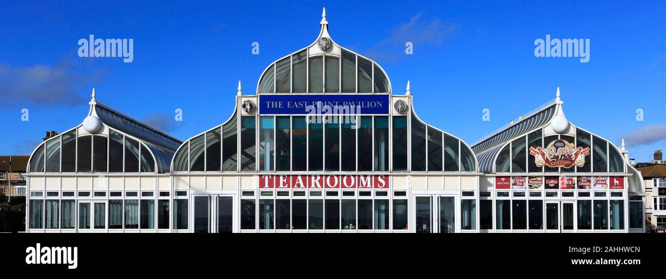 Lowestoft promenade hires stock photography and images Alamy