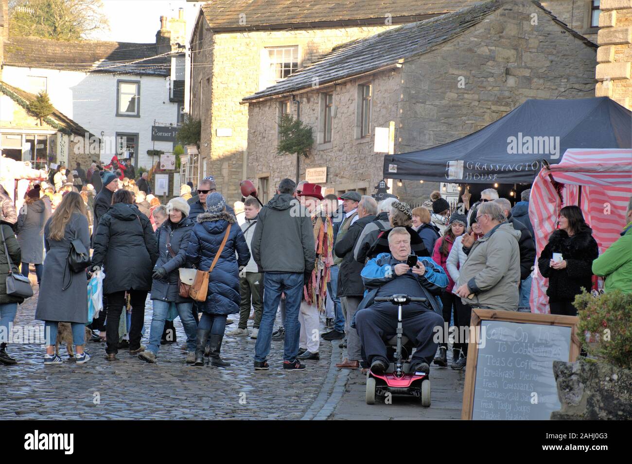 Grassington Dickensian Christmas Fair Dec 2019 Stock Photo Alamy