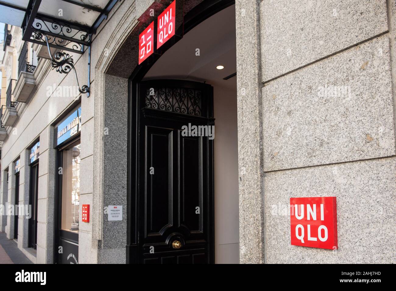 Japanese clothing brand Uniqlo logo and store in Madrid, Spain Stock Photo  - Alamy