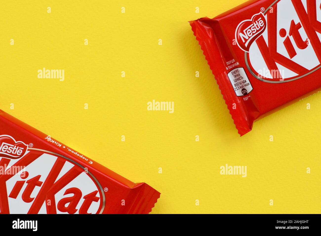 NY, USA - DECEMBER 4, 2019: Kit Kat chocolate bar in red wrapping lies ...