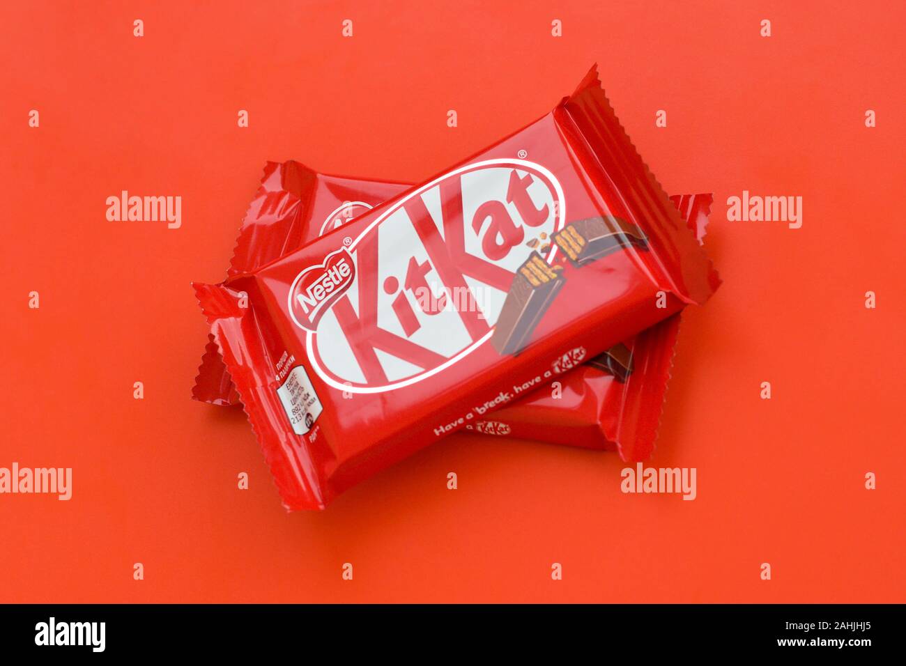 NY, USA - DECEMBER 4, 2019: Kit Kat chocolate bar in red wrapping lies ...