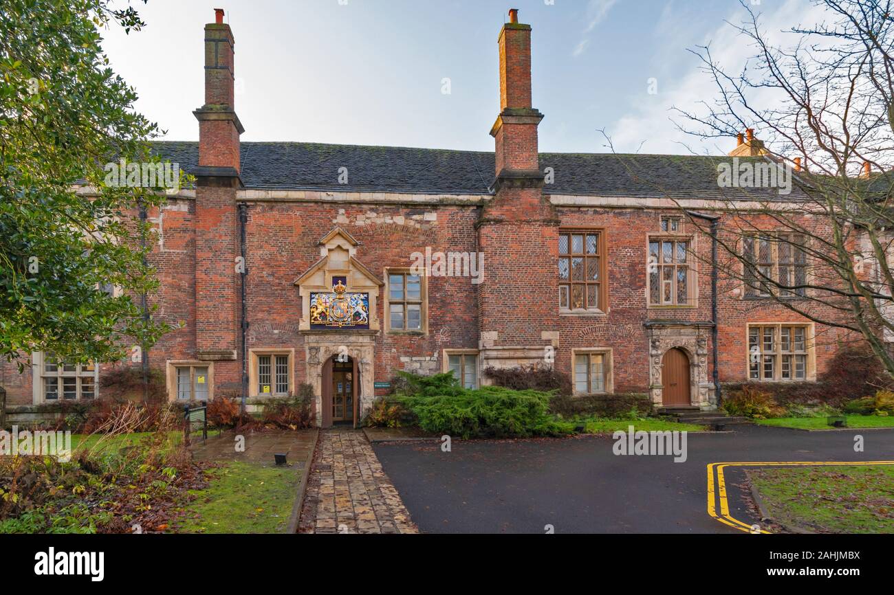 Red Brick Manor High Resolution Stock Photography and Images Alamy