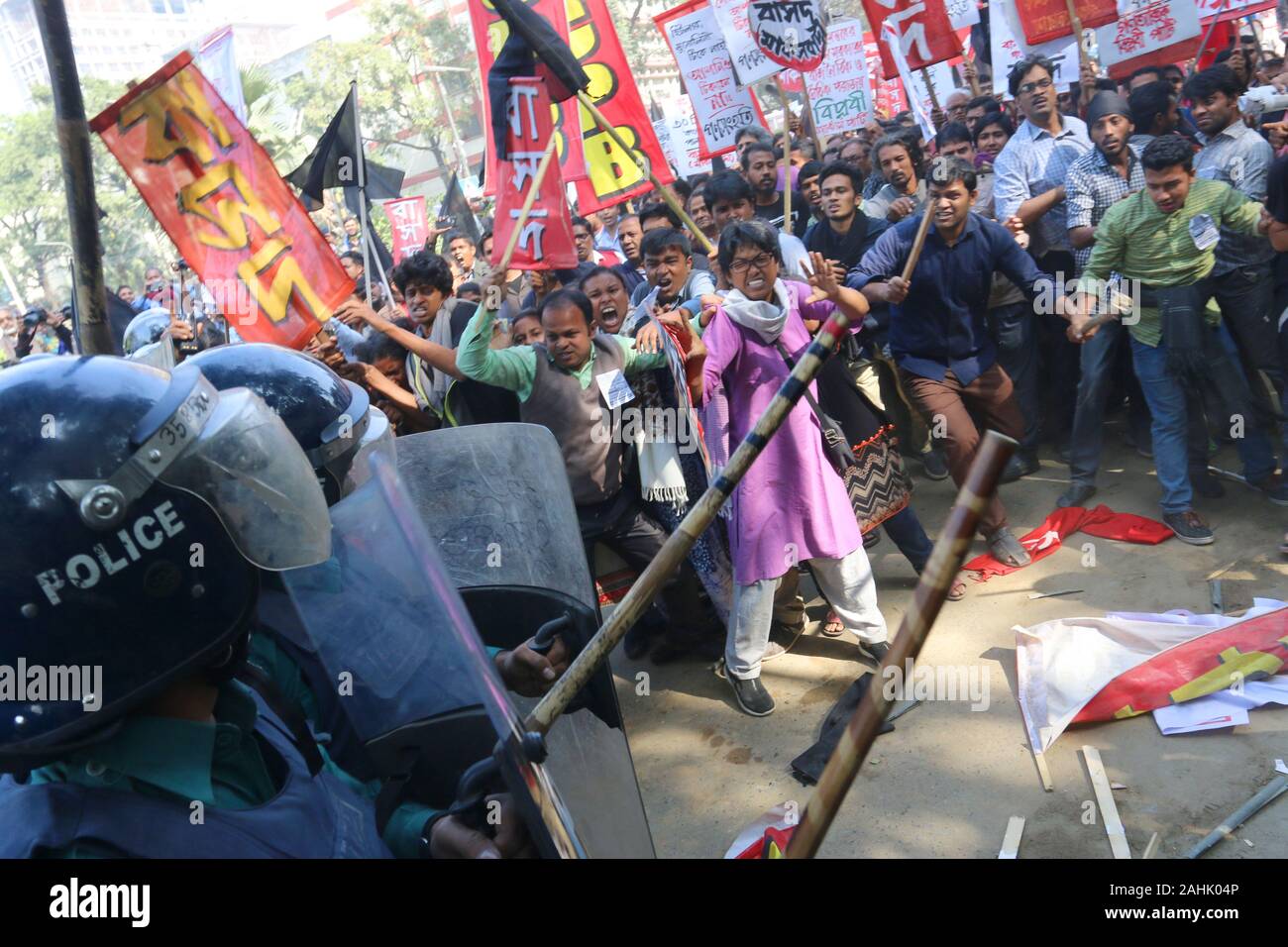 Leftist political parties hi-res stock photography and images - Alamy