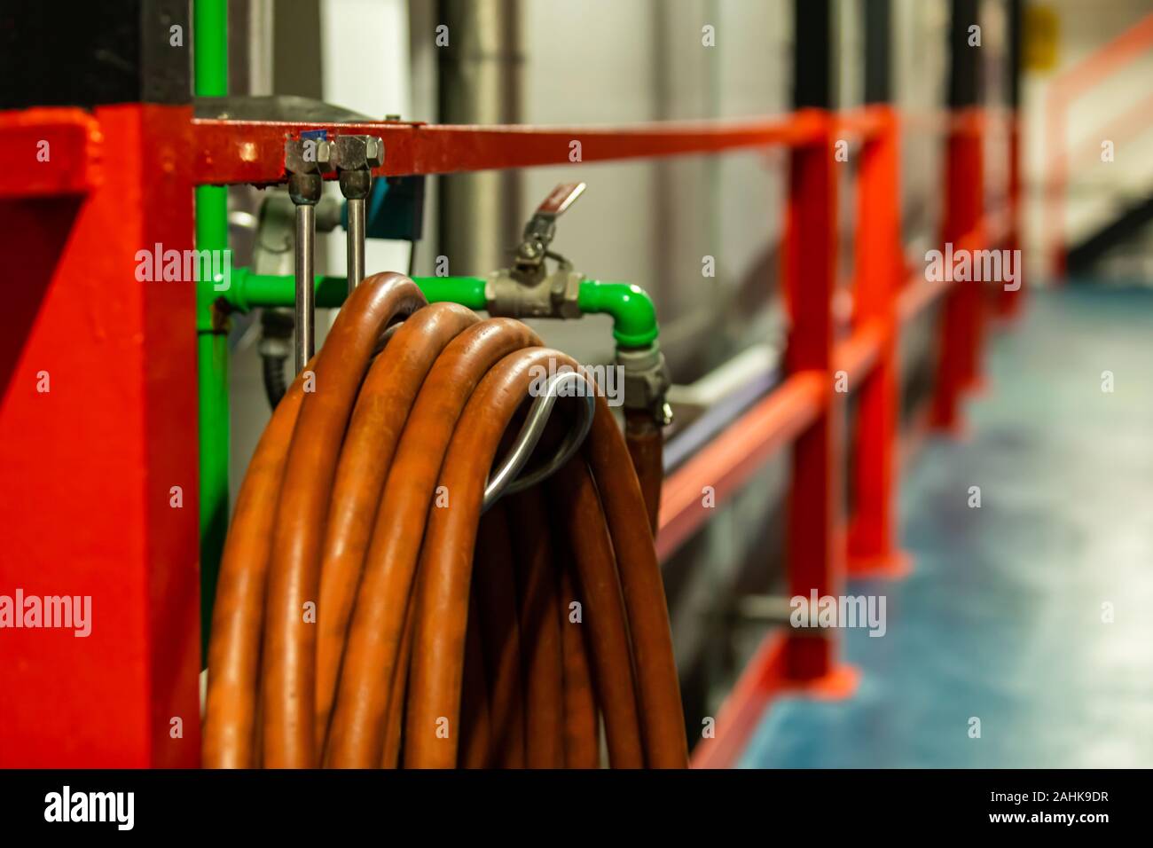 Flexible garden hose hi-res stock photography and images - Page 3 - Alamy