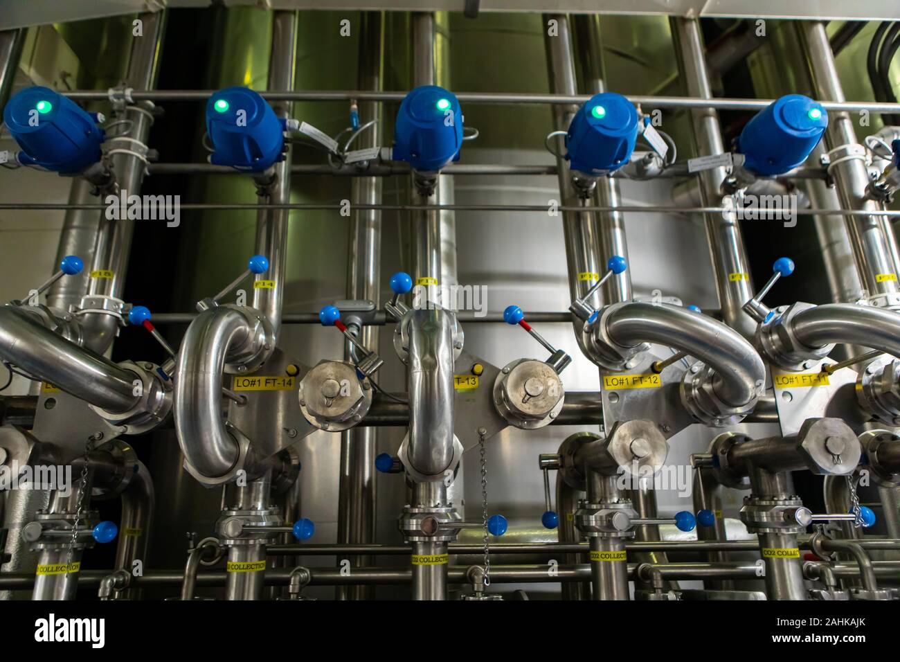 serving vessels handles and bright beer tanks piping system control and pressure monitoring