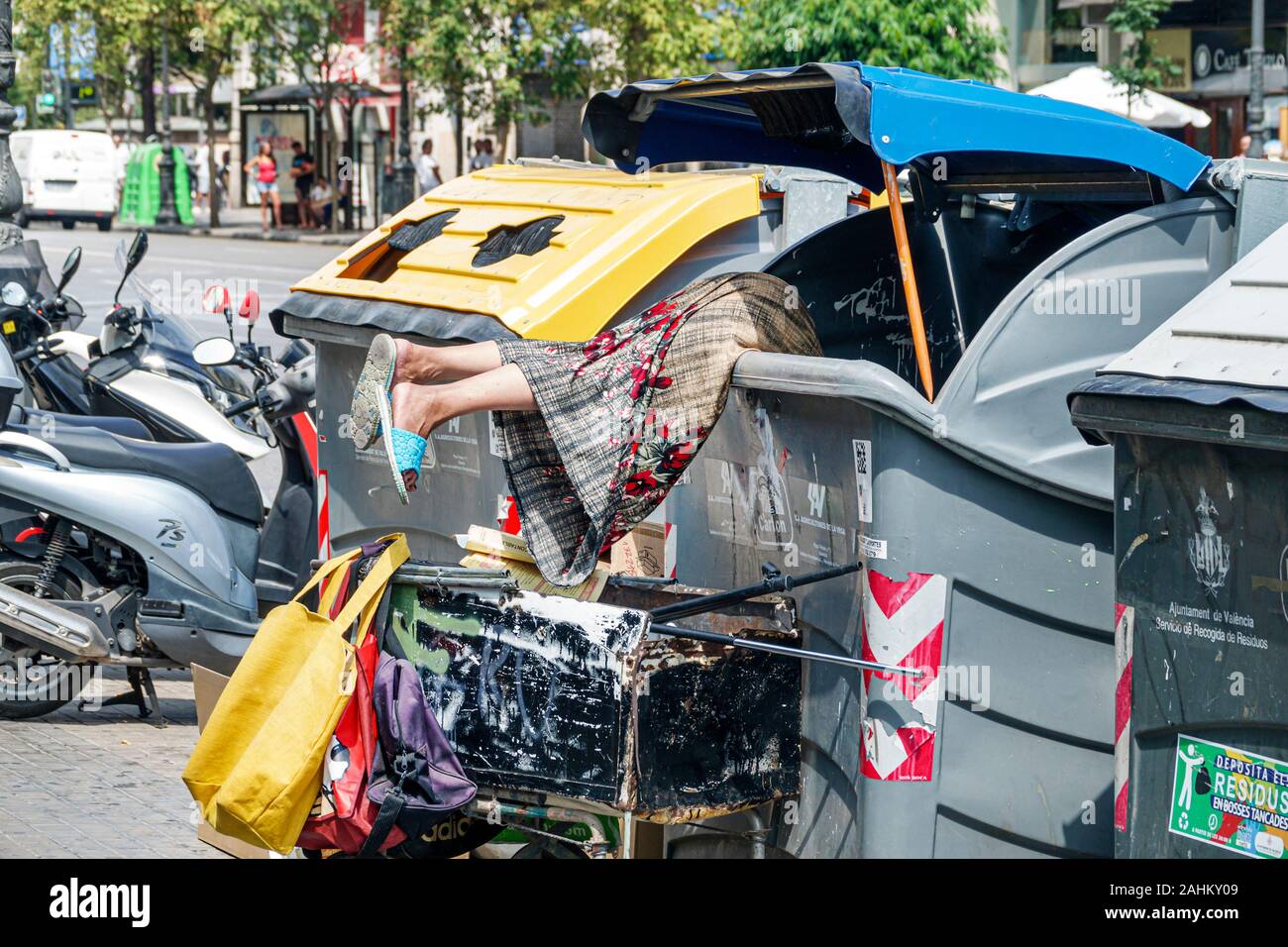 Woman homeless gypsy dumpster diving hires stock photography and