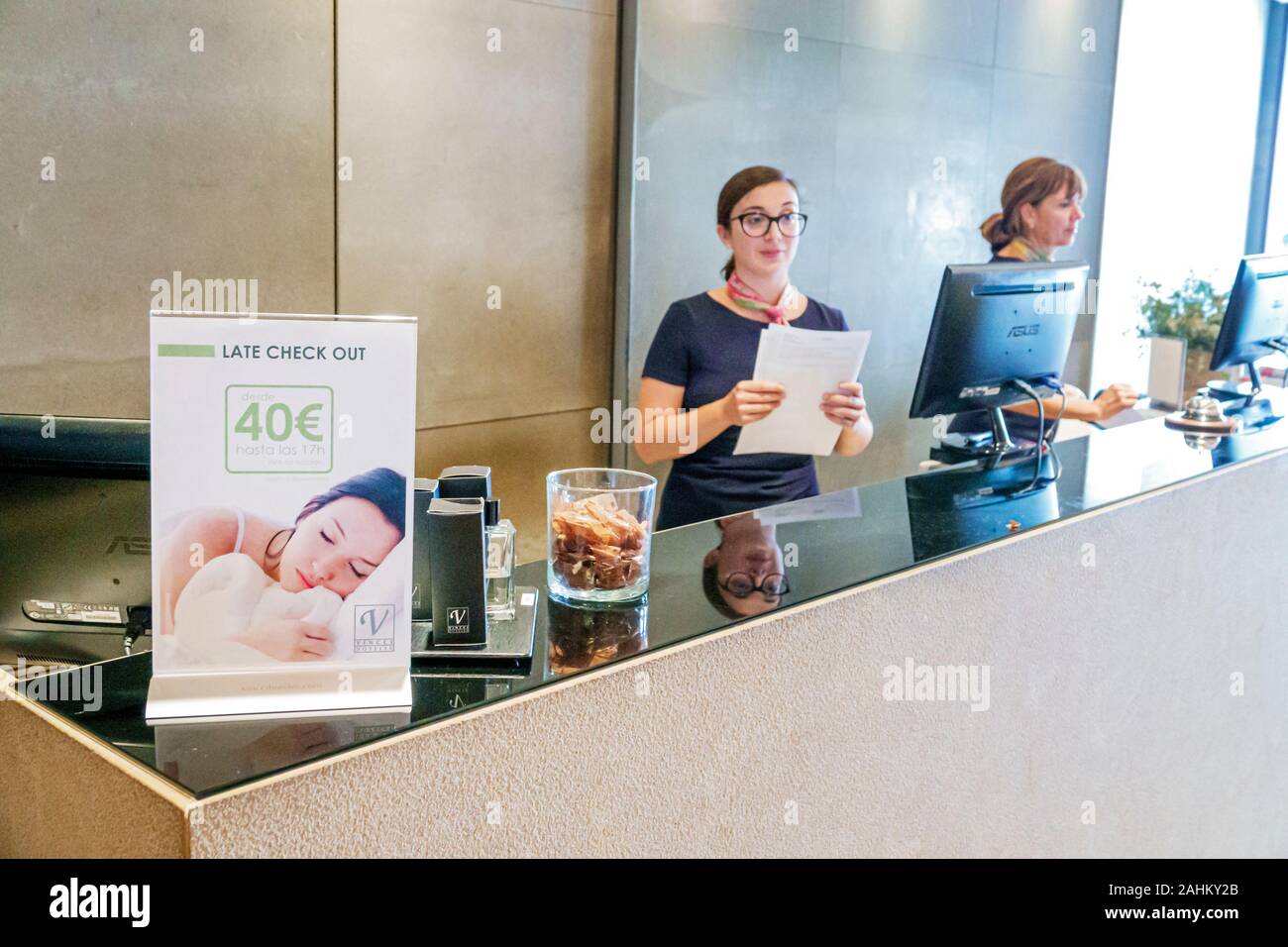 Old woman hotel hires stock photography and images Alamy