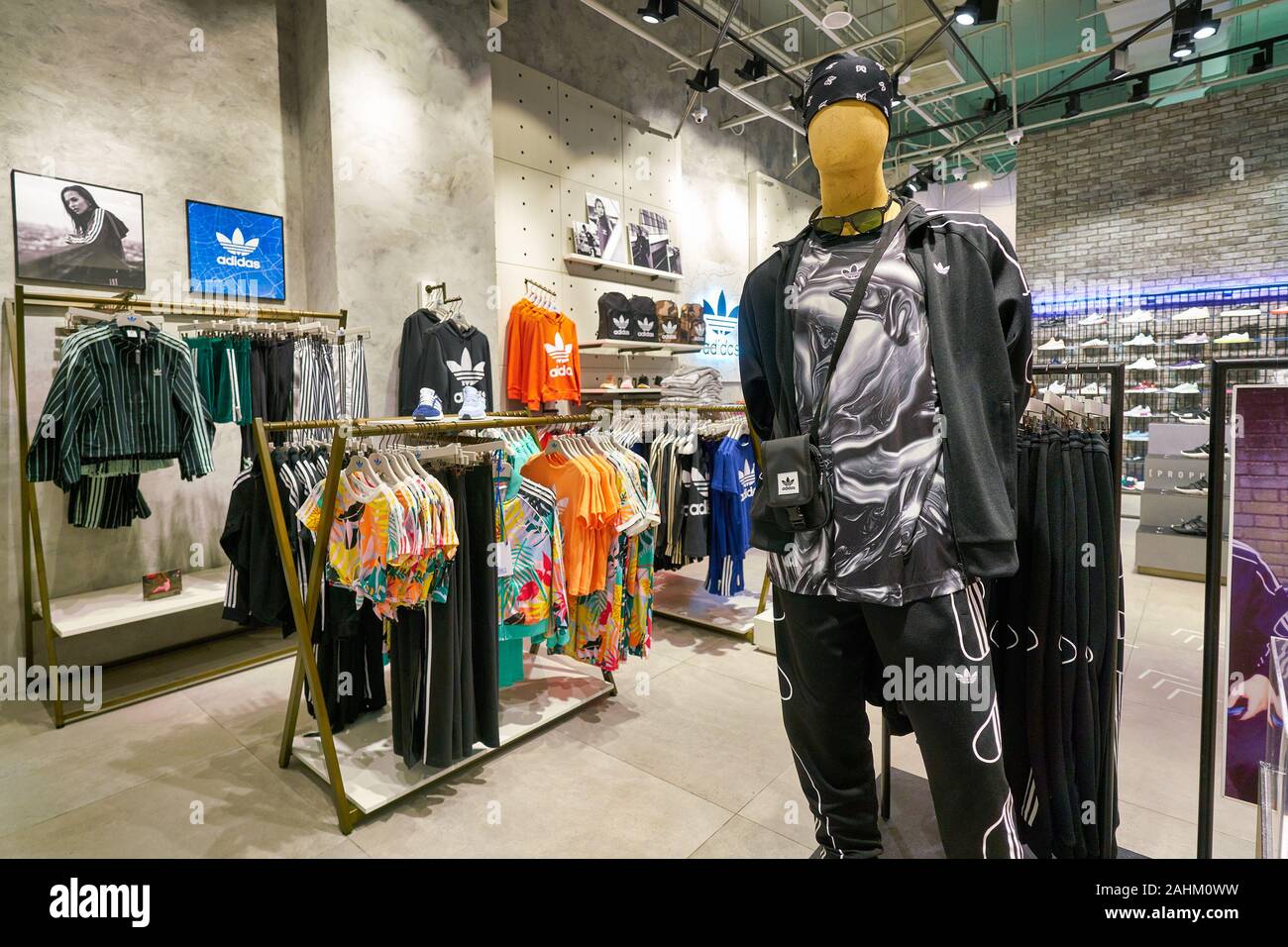 SINGAPORE - APRIL 03, 2019: interior shot of Adidas store at a shopping  mall in Singapore Stock Photo - Alamy