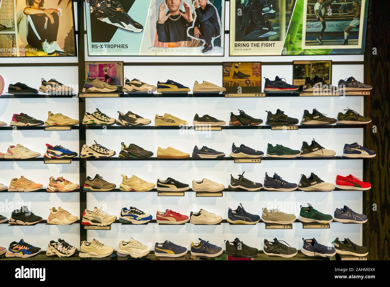 Shoes on shelf store hi-res stock photography and images - Page 5 - Alamy