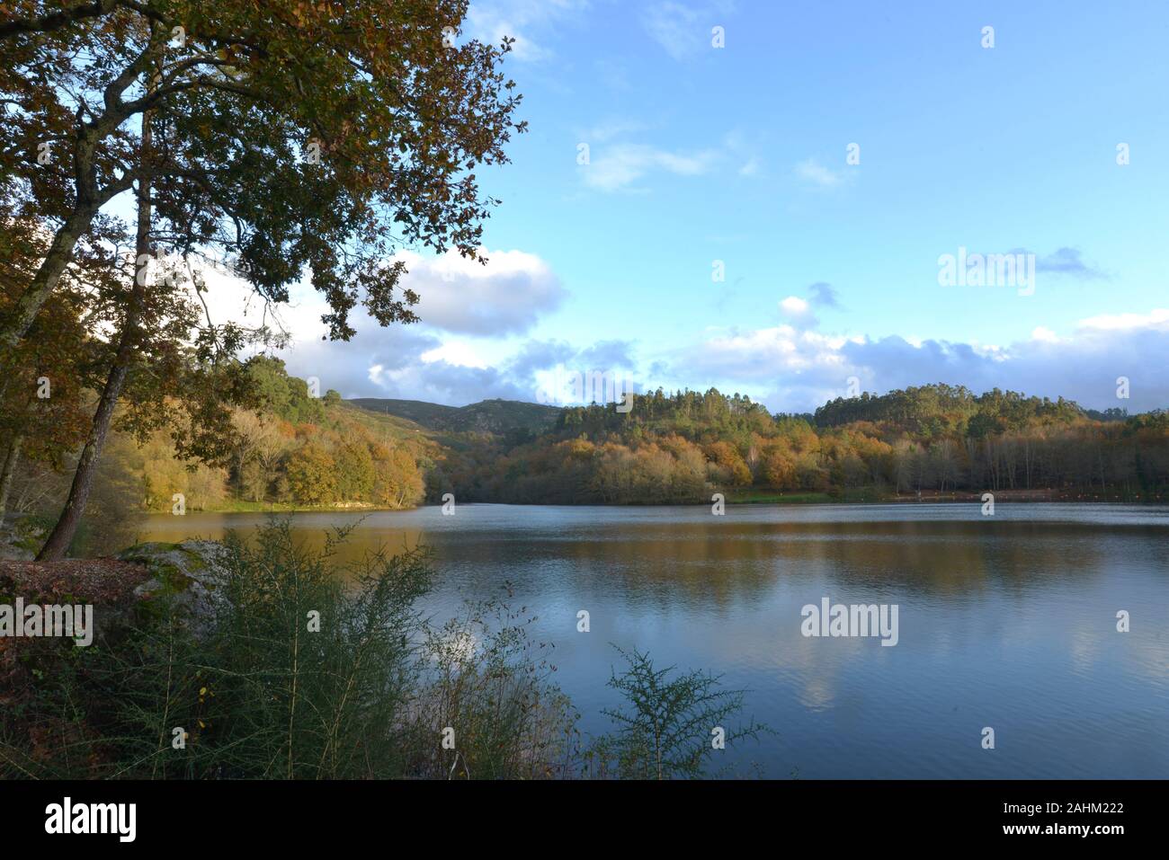 Lake of Queimadela Dam, in north of Portugal, Fafe Stock Photo Alamy