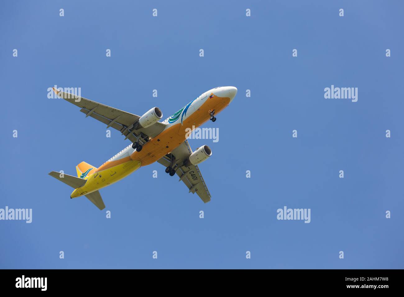 Pasay, Philippines - August 10, 2017: Cebu Pacific airbus a320 in finals for landing at Ninoy Aquino International Airport Stock Photo