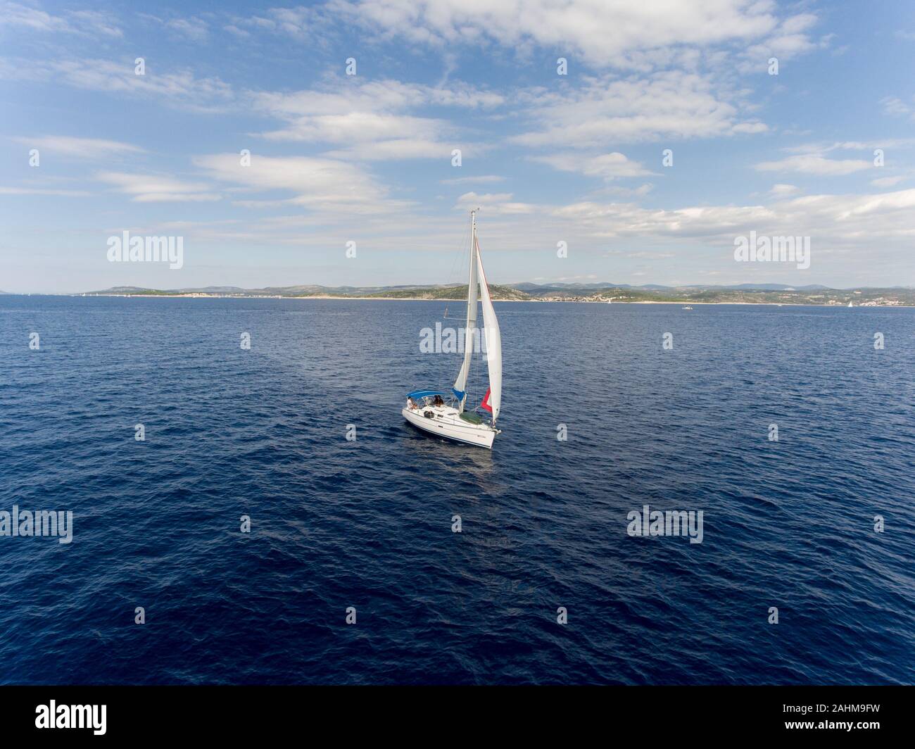 Boat drone 4k hi-res stock photography and images - Alamy