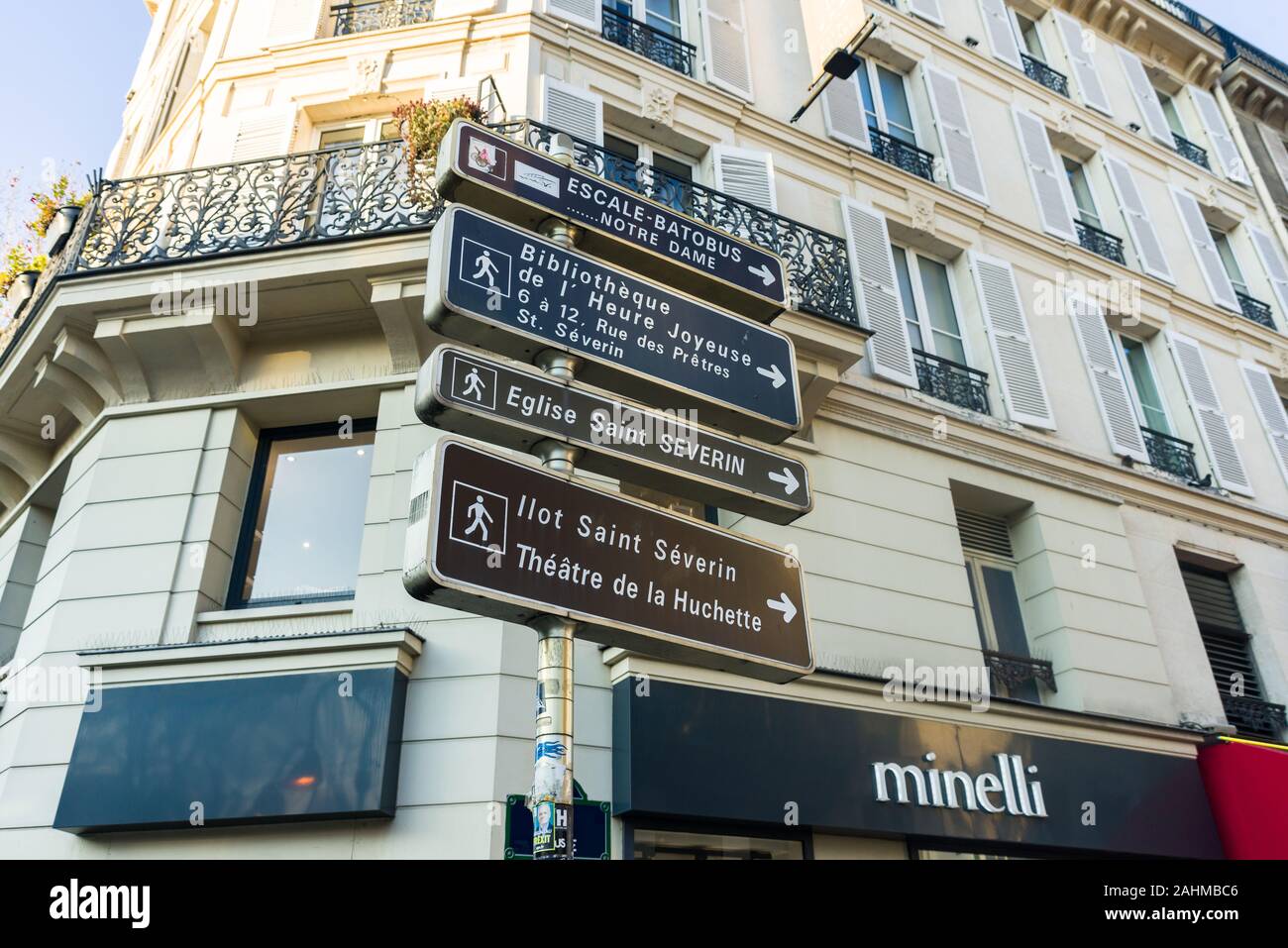 Boulevard saint michel hi-res stock photography and images - Alamy