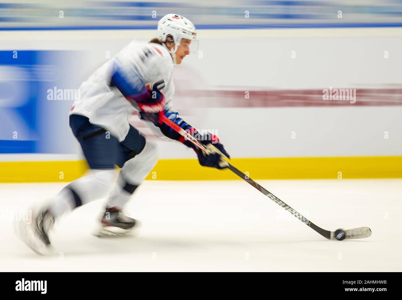 Trevor Zegras leads USA past Germany at World Junior Championships