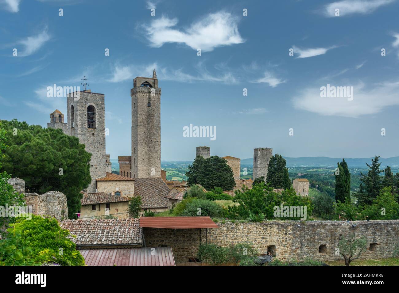 Small walled medieval hill town hi-res stock photography and images - Alamy