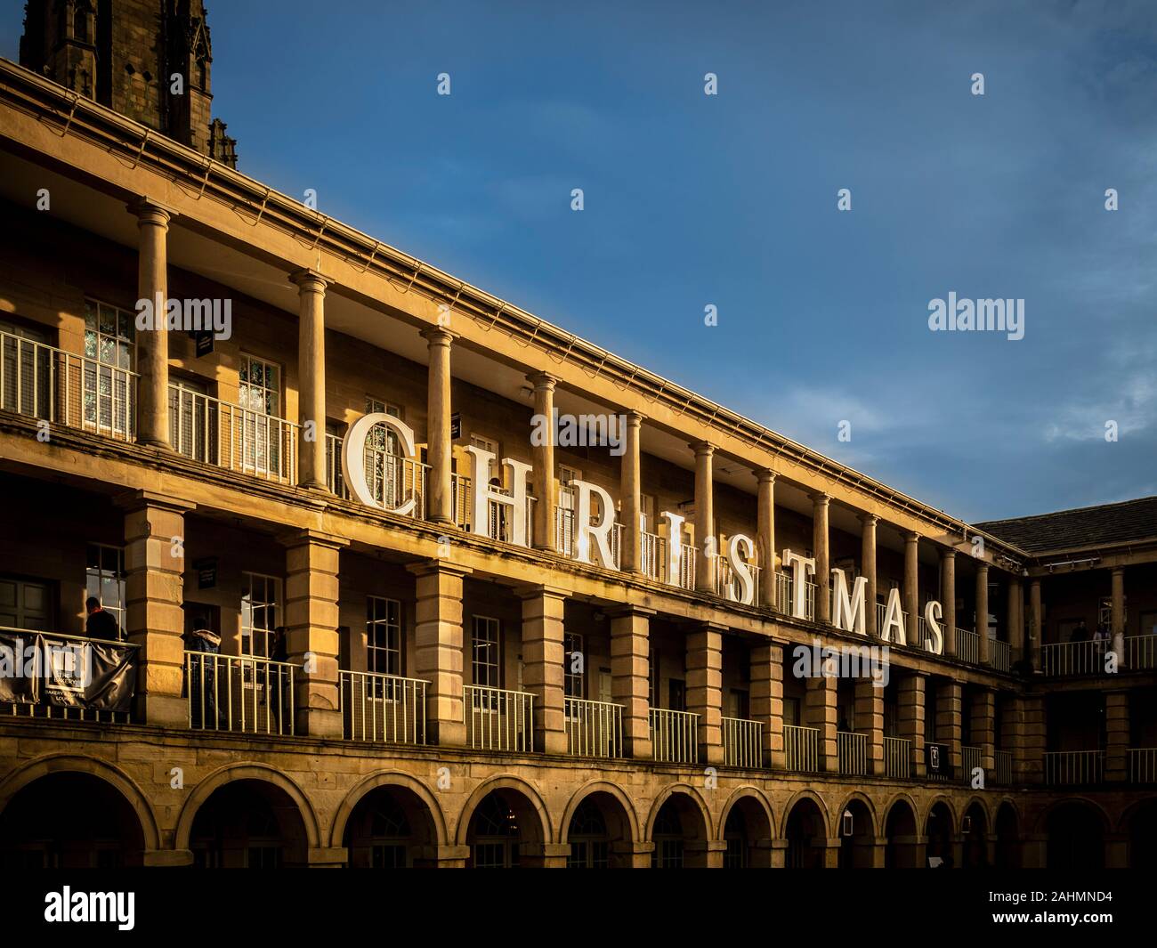 Halifax piece hall christmas hires stock photography and images Alamy