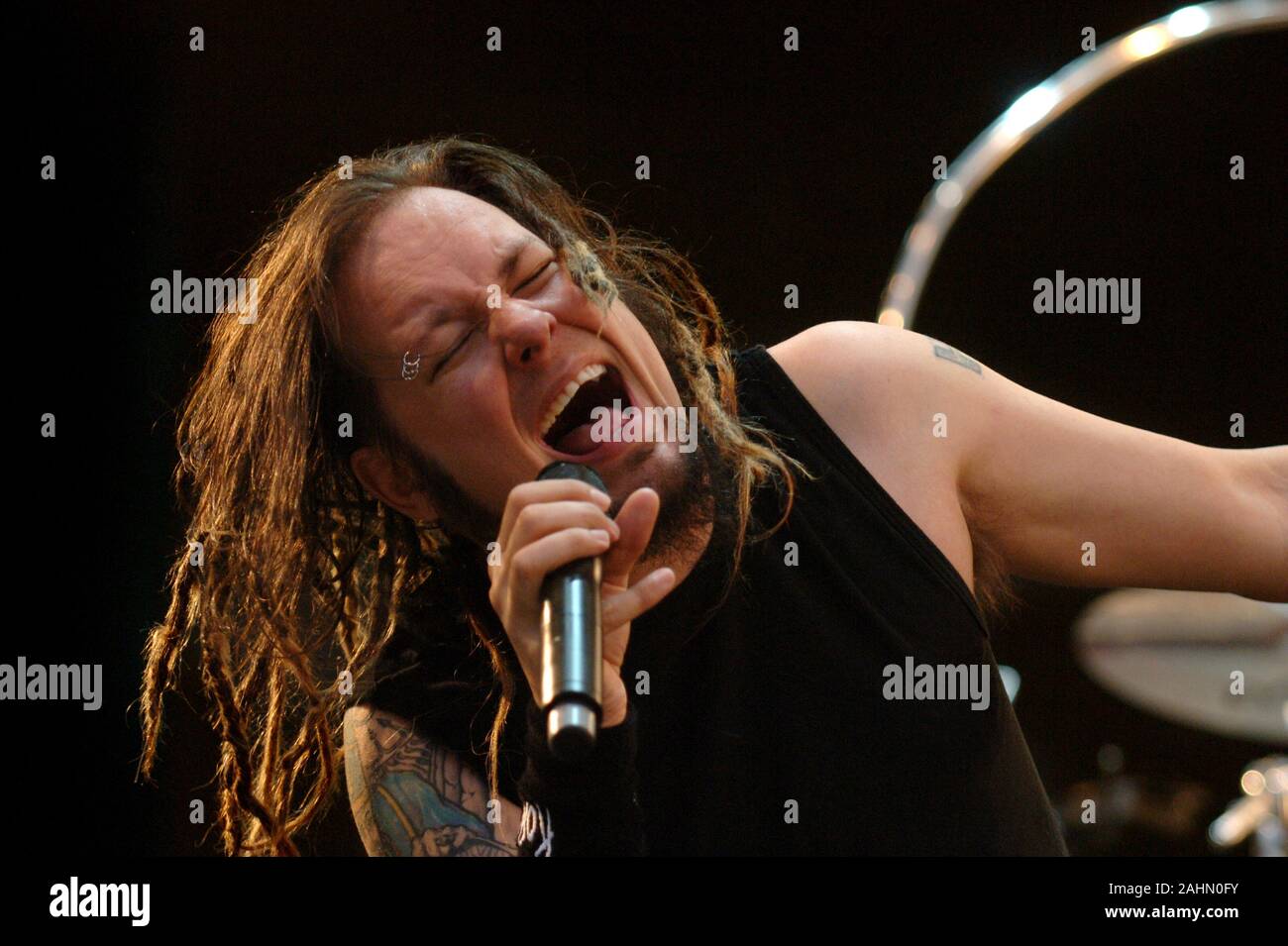 Italy Milan , 4th and 3rd June 2006 'Gods of Metal 2006' at the Idroscalo of Milan: Korn singer Jonathan Davis during the concert Stock Photo