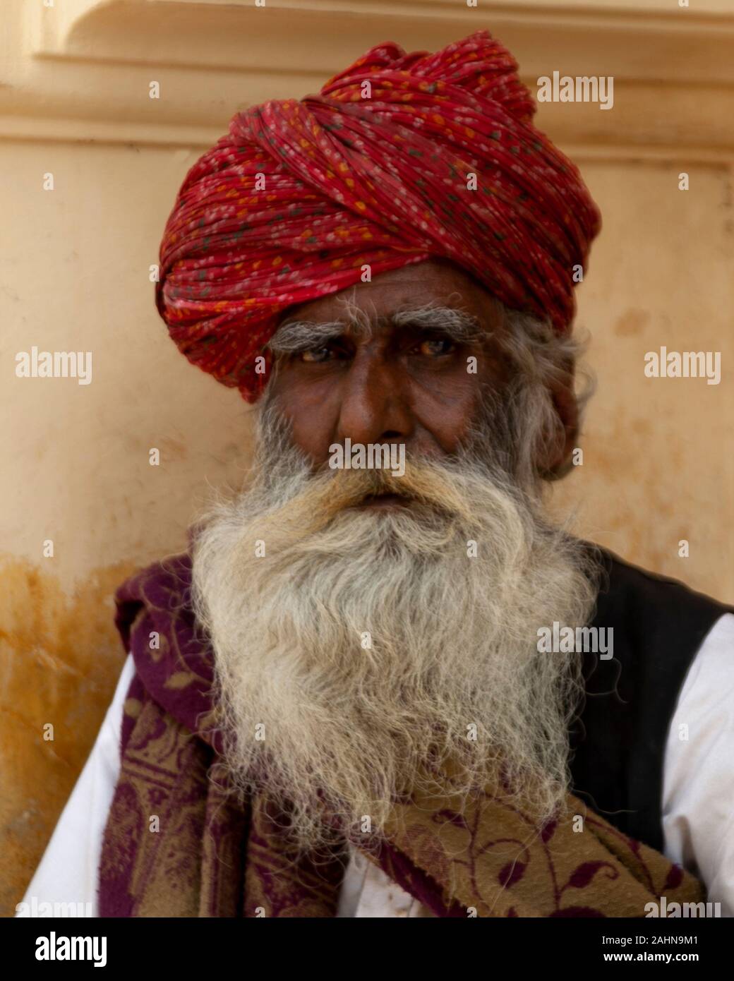 Bearded indian man hi-res stock photography and images - Alamy