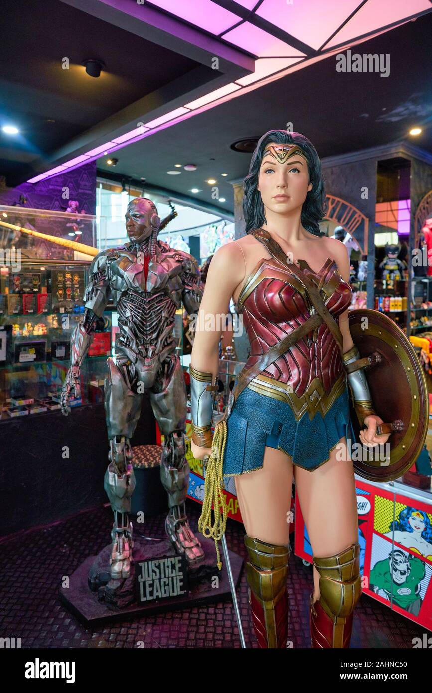 life size wonder woman doll